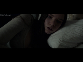 anya taylor-joy in bed - split (split personality, split, 2017, m. night shyamalan) 1080p