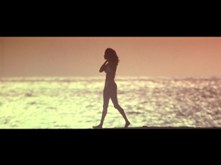 bikini girl in wild things (1998, john mcnaughton) 1080p