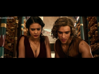 sexy courtney eaton in gods of egypt (2016, alex proyas) 1080p